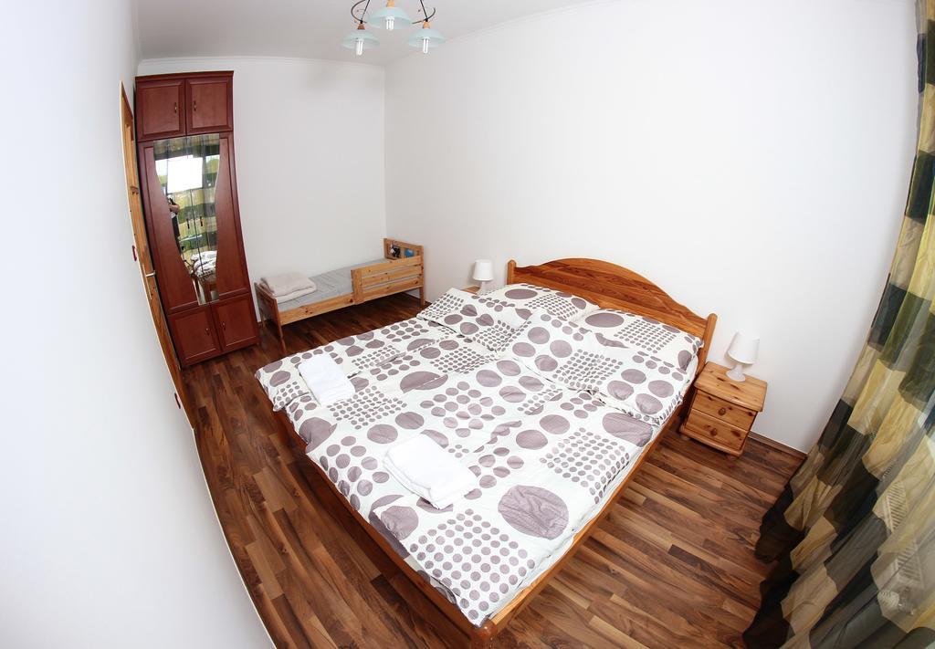 Balm Apartman Eger Exterior foto